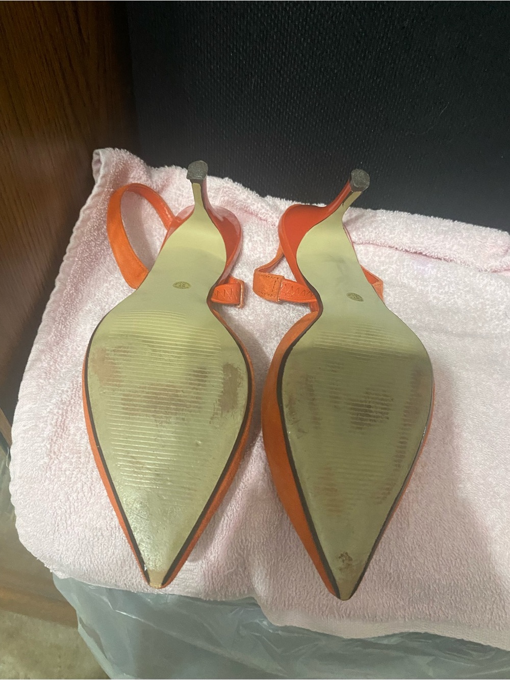 Liz Claiborne Pointed Slingback Pumps in Bright Orange Suede - Picture 4 of 5